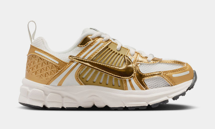 Vomero 5 Preschool Running Shoes (Sail/Metallic Gold/Anthracite)