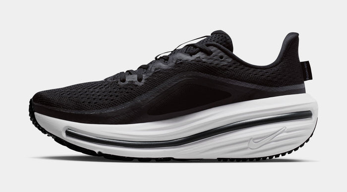 Winflo 12 Womens Running Shoes (Black/Dark Smoke Grey/White)