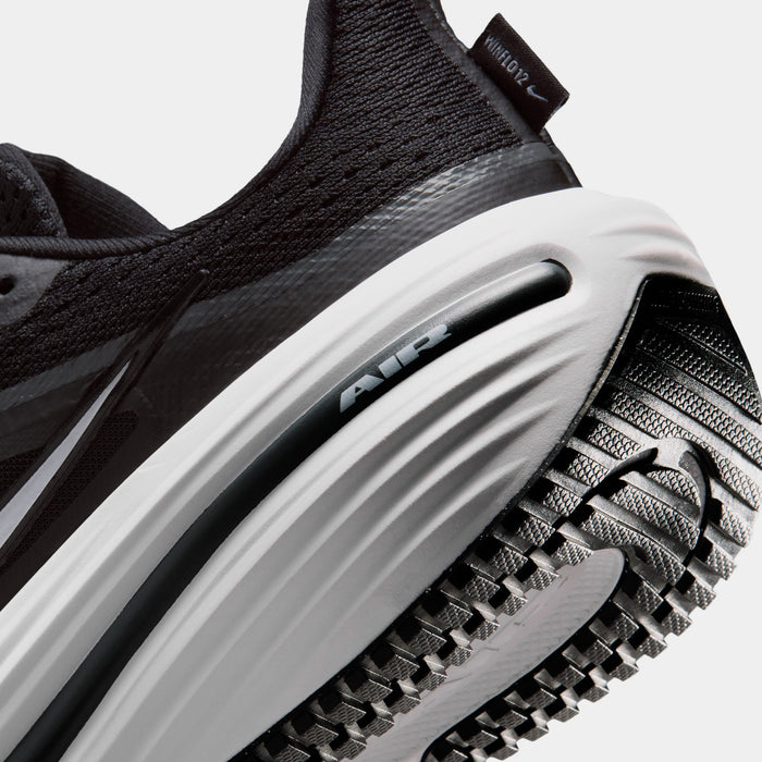 Winflo 12 Womens Running Shoes (Black/Dark Smoke Grey/White)