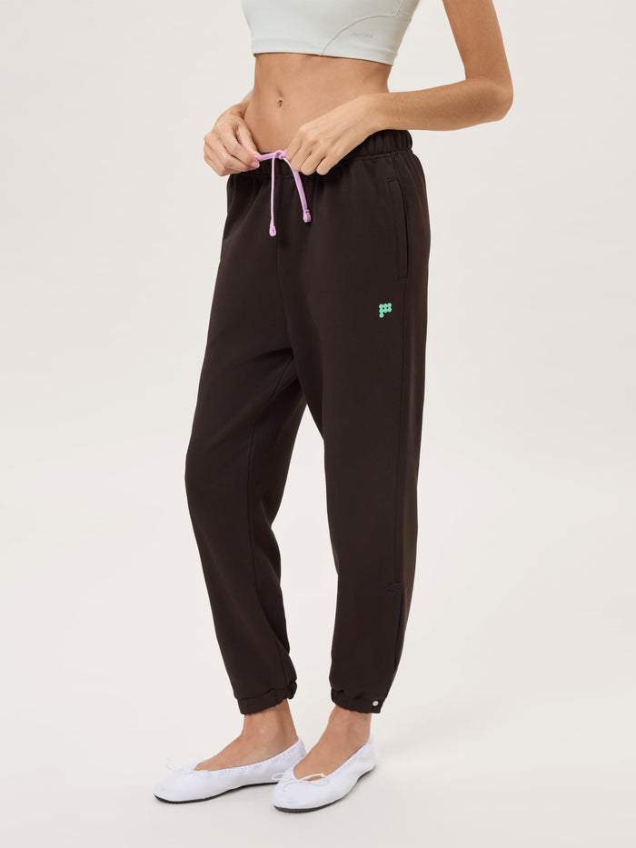 Womens Midweight Logo Track Pants—Obsidian Core