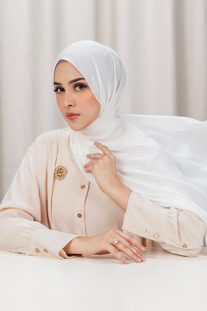 Yura Shawl - Natural White